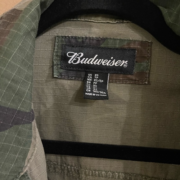 Budweiser oversized custom camo jacket NWNT - Picture 3 of 4
